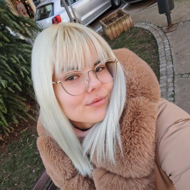 Babysitter in Malča: Teodora