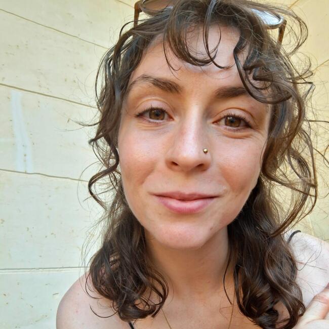 Babysitter in London: Olivia