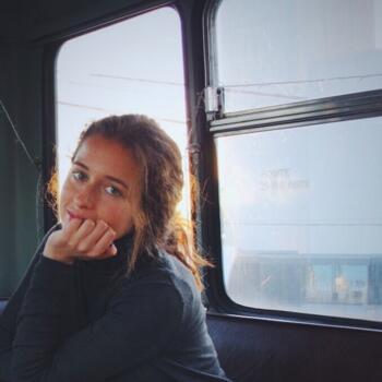 Babysitter in Boulogne-Billancourt: Constança