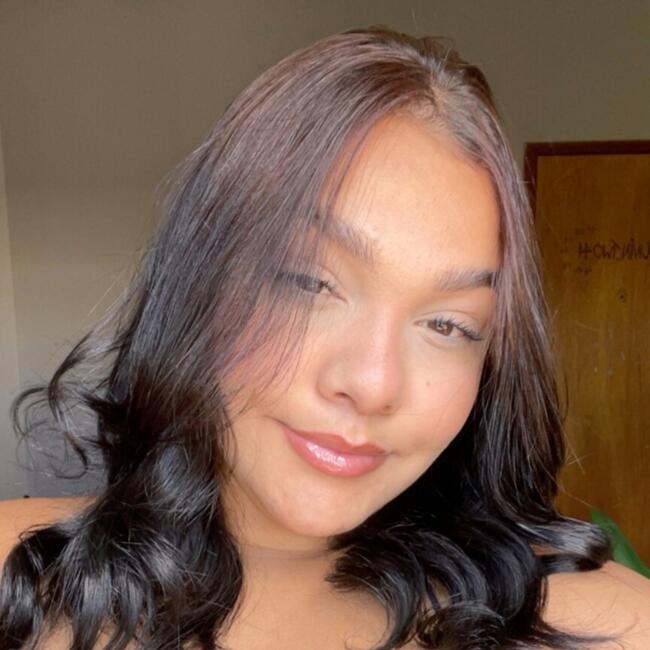 Babá em Governador Valadares: Julia