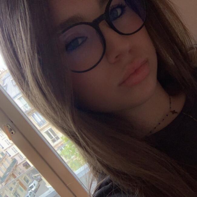 Babysitter in Paris: Andrea