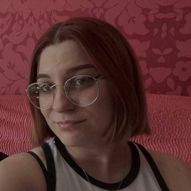 Babysitter in La Chapelle-de-Guinchay: Paloma