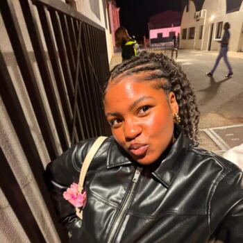 Babysitter in Saint-Denis: Yara