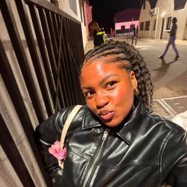 Babysitter in Saint-Denis: Yara