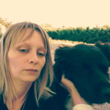 Babysitter in Saint-Sauveur-en-Puisaye: Coralie