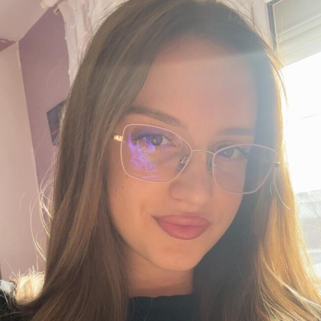 Babysitter in Baia Mare: Roberta