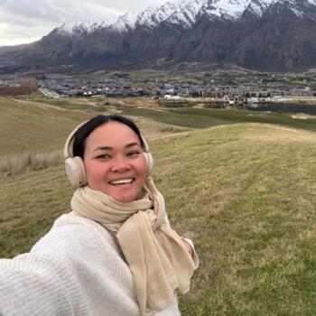 Babysitter Queenstown: Cristaline
