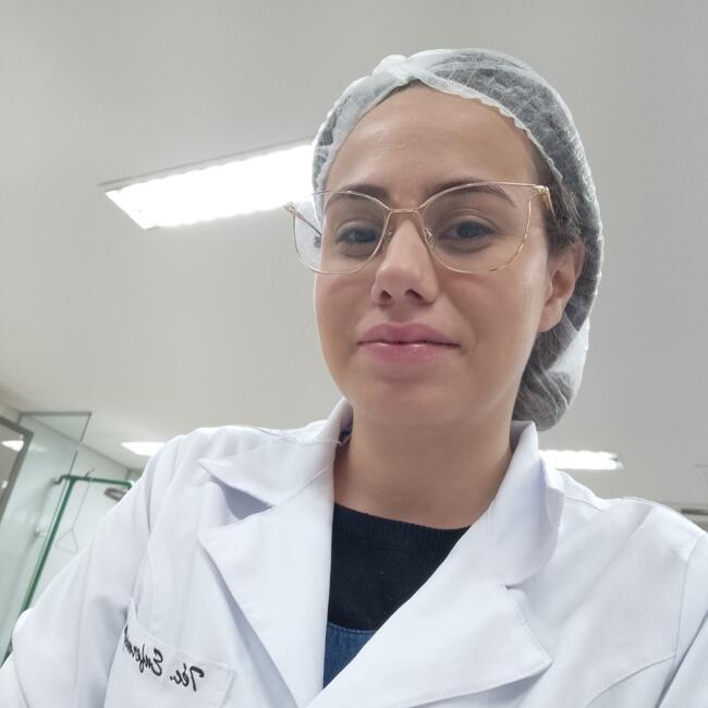 Babysitter in São José dos Campos: Fernanda