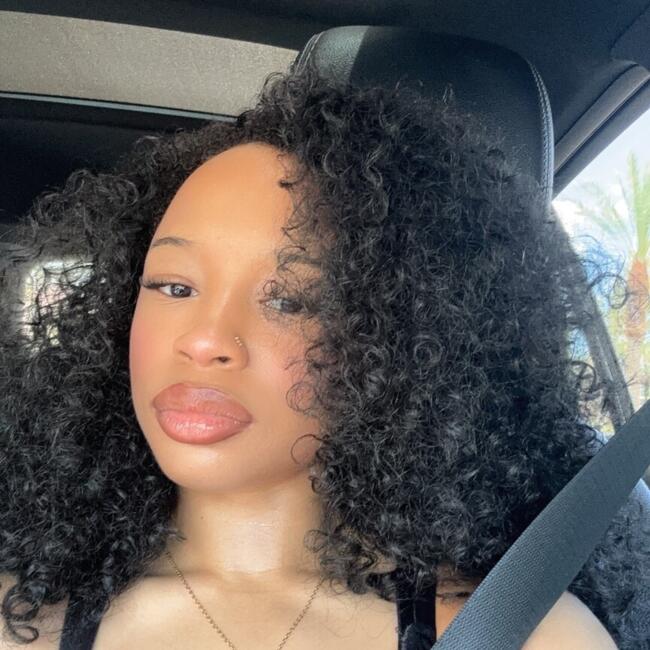 Babysitter in Las Vegas: Ariyana