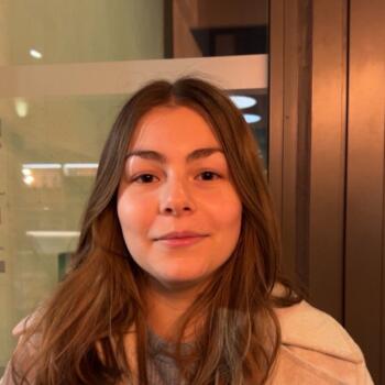 Babysitter in Bellebat: Shayanne
