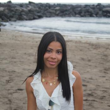Babysitter in Santa Cruz de Tenerife: Gabriela