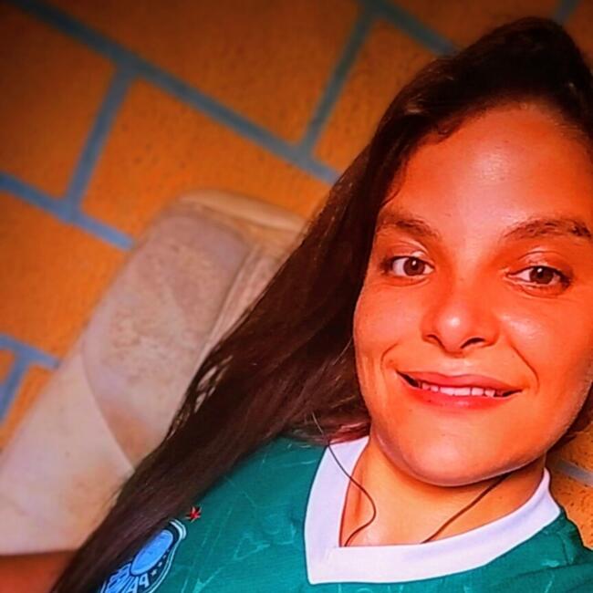 Babysitting job in Trindade: Thayna