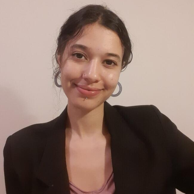 Babysitter em Oeiras: Íris