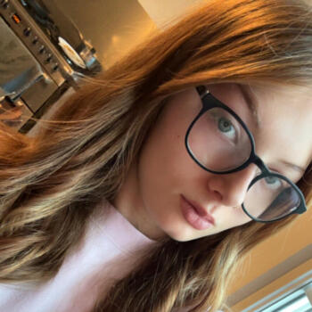 Babysitter in Fresnoy-la-Rivière: Charlotte