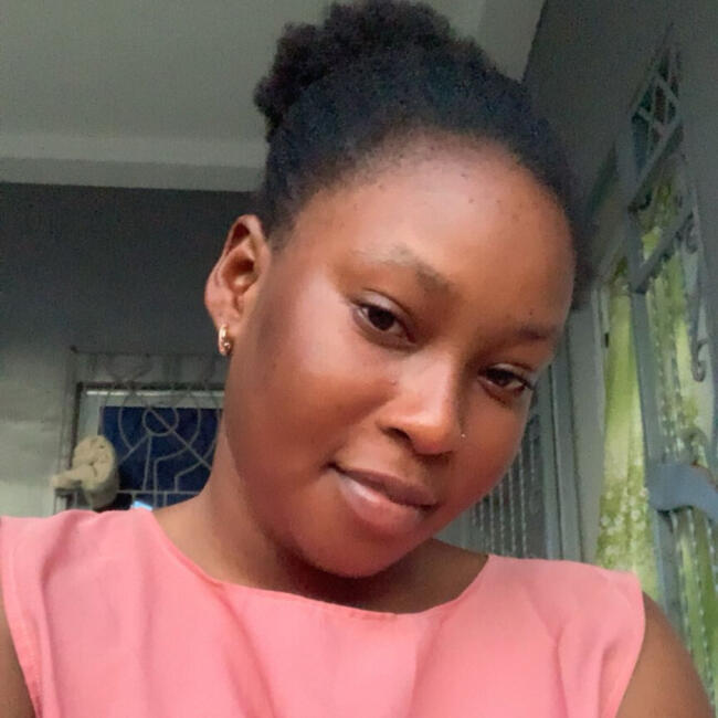 Babysitter in Évry: Aicha