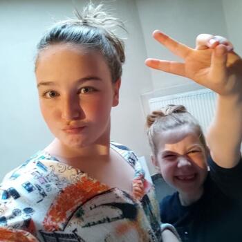 Babysitter Turnhout: Yana