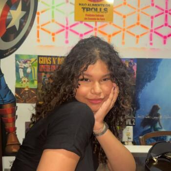 Babysitter in Taubaté: Julia