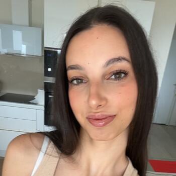 Baby-sitter in Saint-Laurent-du-Var: Emma