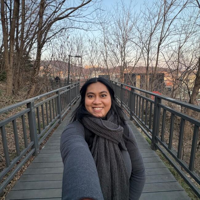 位于Singapore Island的临时保姆: Zee