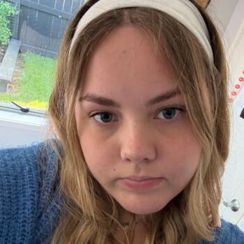 Babysitter in Hamilton: Sienna