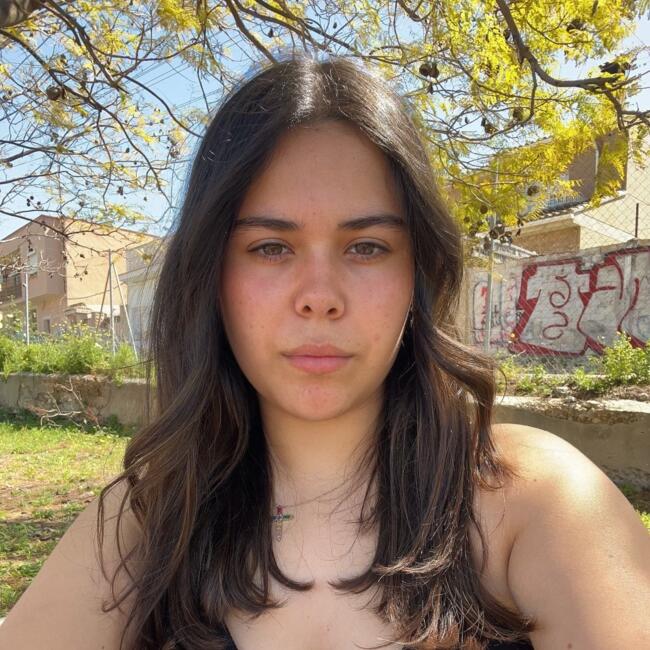 Babysitter in Torrent: Bea