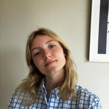 Babysitter in Marseille: Lily-rose