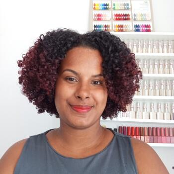 Emprego de babá em Macaé: emprego de babá Allana