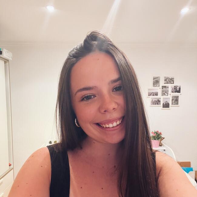 Babysitter in Ibi: Alicia