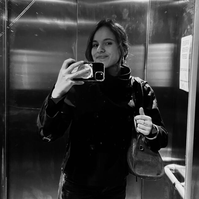 Babysitter in Ambarès-et-Lagrave: Saléna