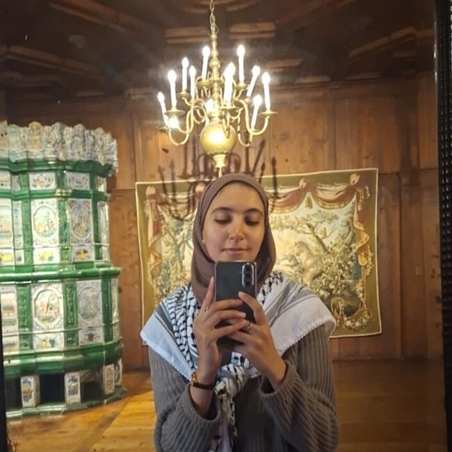 Babysitter in Lyon: Aya Boudhas