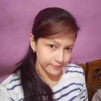 Lowongan pekerjaan babysitting di Karawang (Kabupaten Karawang): lowongan pekerjaan babysitter Rina
