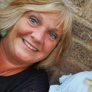 Babysitter in Warrington: Louise