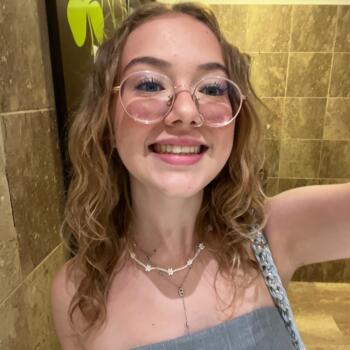 Babysitter in Cormontreuil: Léa