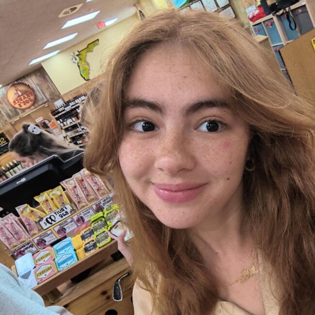 Babysitter in Orlando: Ranya