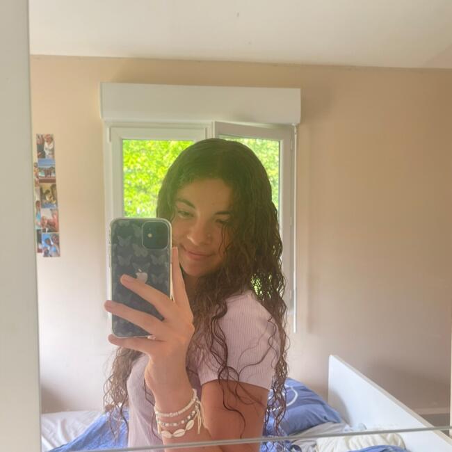 Babysitter in Dijon: Jade