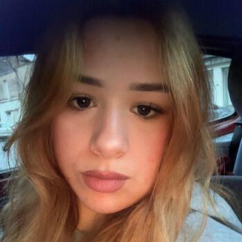 Babysitter in Bonnes (Charente): Lea