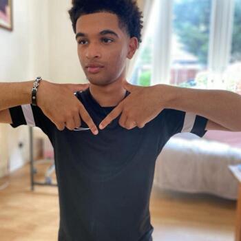 Babysitter in London: Kyron