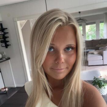 Babysitter in Västerås: Emma