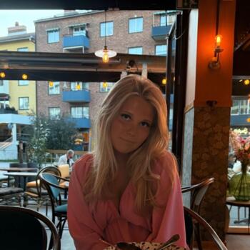 Babysitter in Västerås: Emma