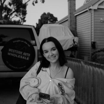 Babysitter in Perth: Paris