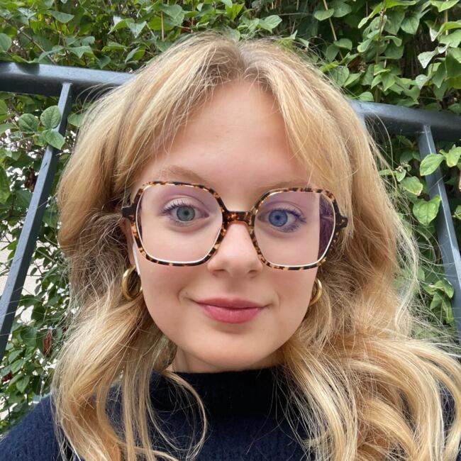 Babysitter in Saint-Saulve: Charlotte