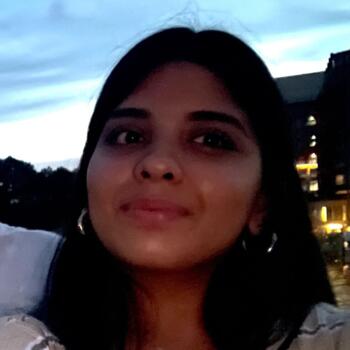 Babysitter Alexandria: Divita