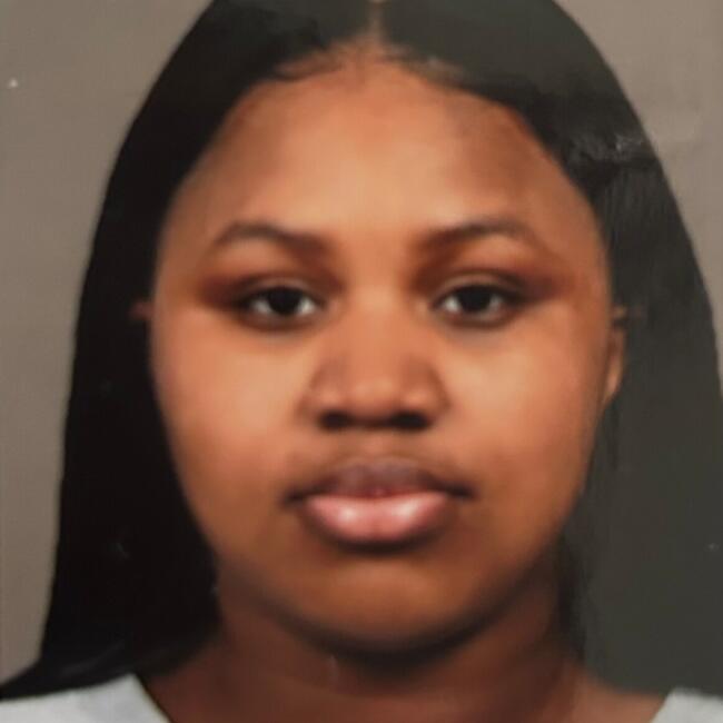 Babysitter in Paris: Aissata