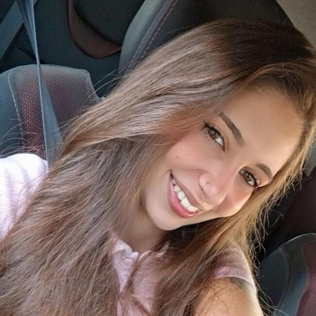 Babysitter em Almada: Veronica