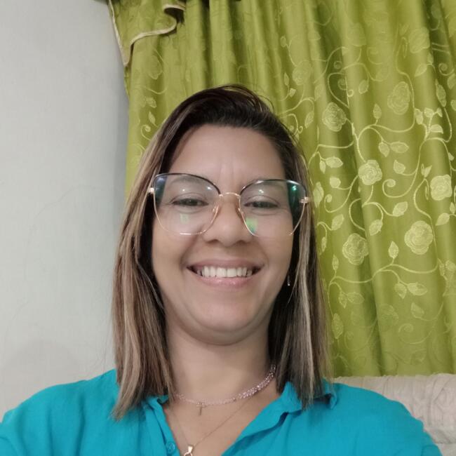 Babysitter in Caracas: Nellys