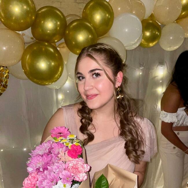 Babysitter in Hérouville-Saint-Clair: Lucie