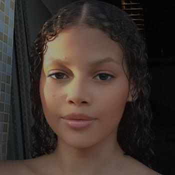 Babysitter in São Luís: Luana