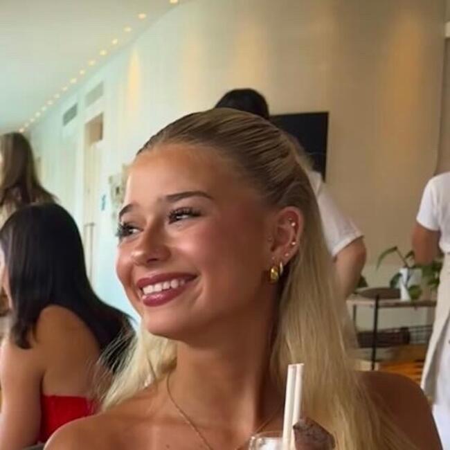 Babysitter in Sydney: Zoe