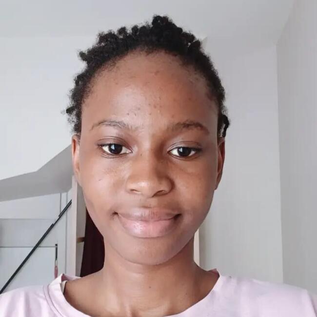 Babysitter in Amiens: Alima