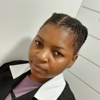 Babysitter in Cape Town: Angela